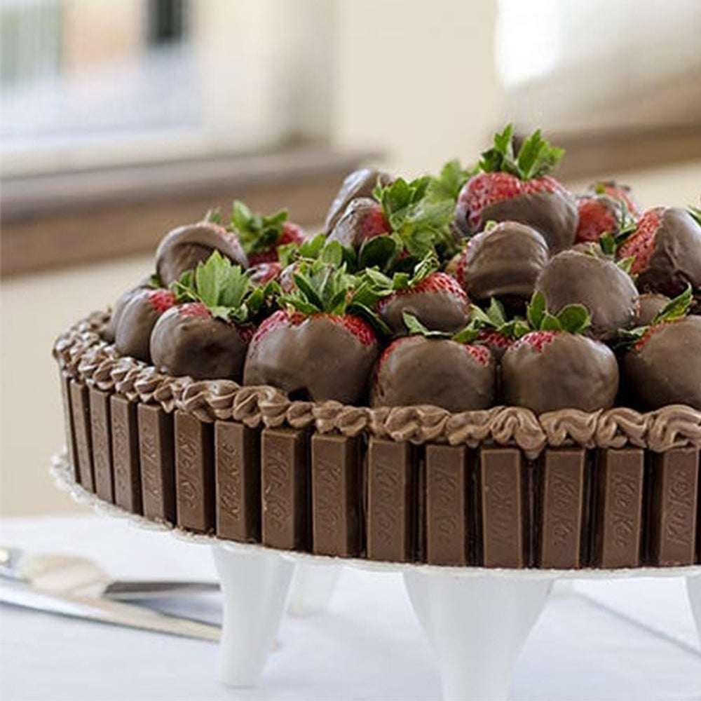 Chocolate strawberry cake