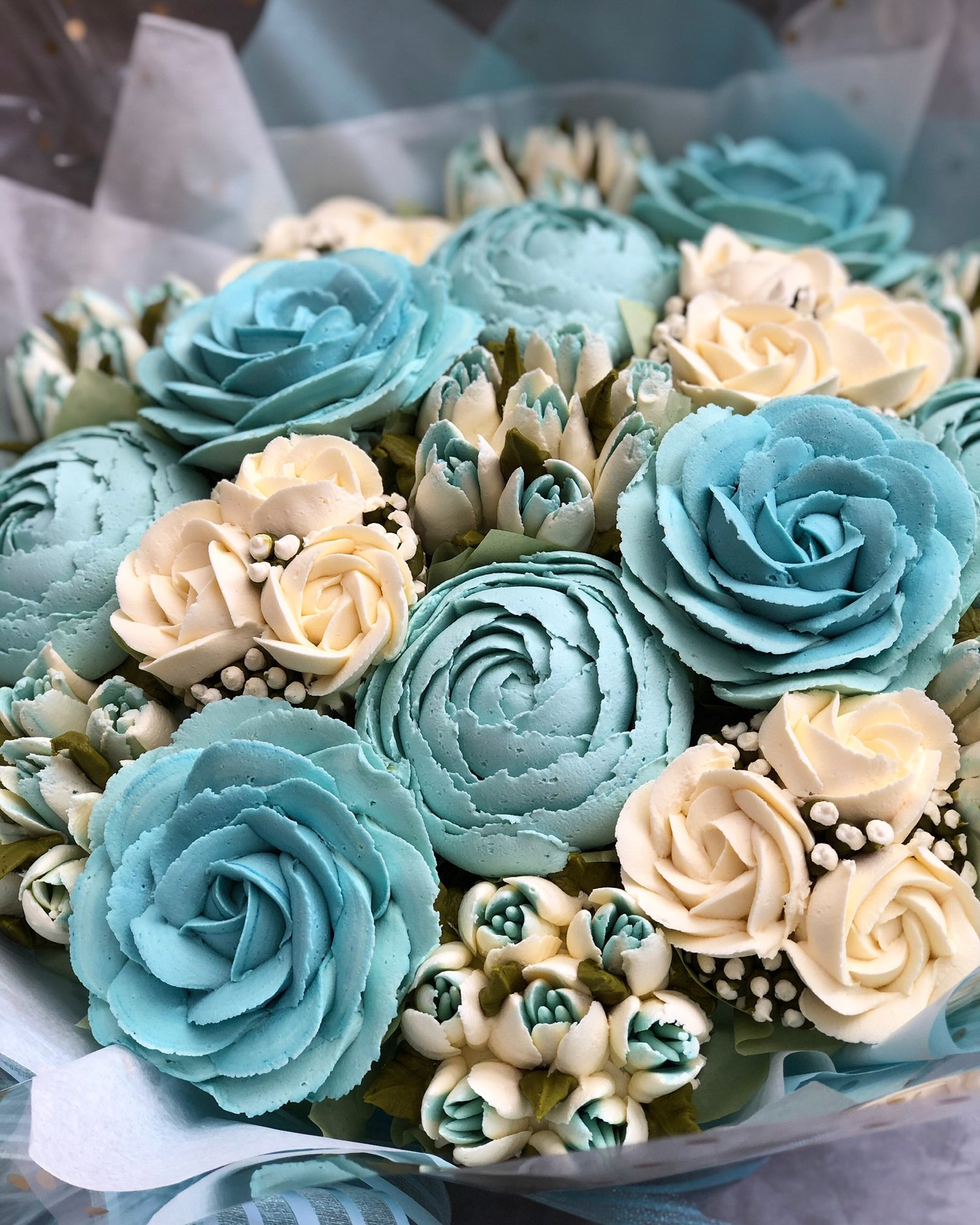 White &amp; Blue Floral &amp; Classy Cupcake Bouquet